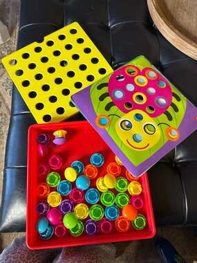ALEX Toys Little Hands Button Art Color Matching Mosaic Pegboard Set